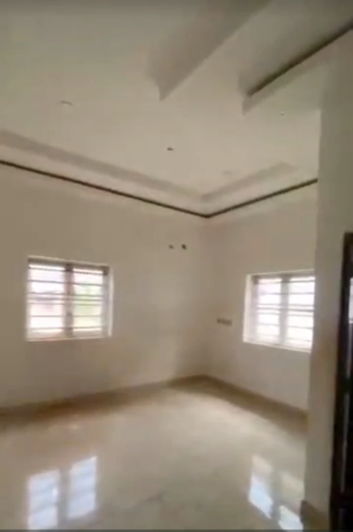 4 Bedroom Flat for Rent in THINKERS CORNER, Enugu - Image 3