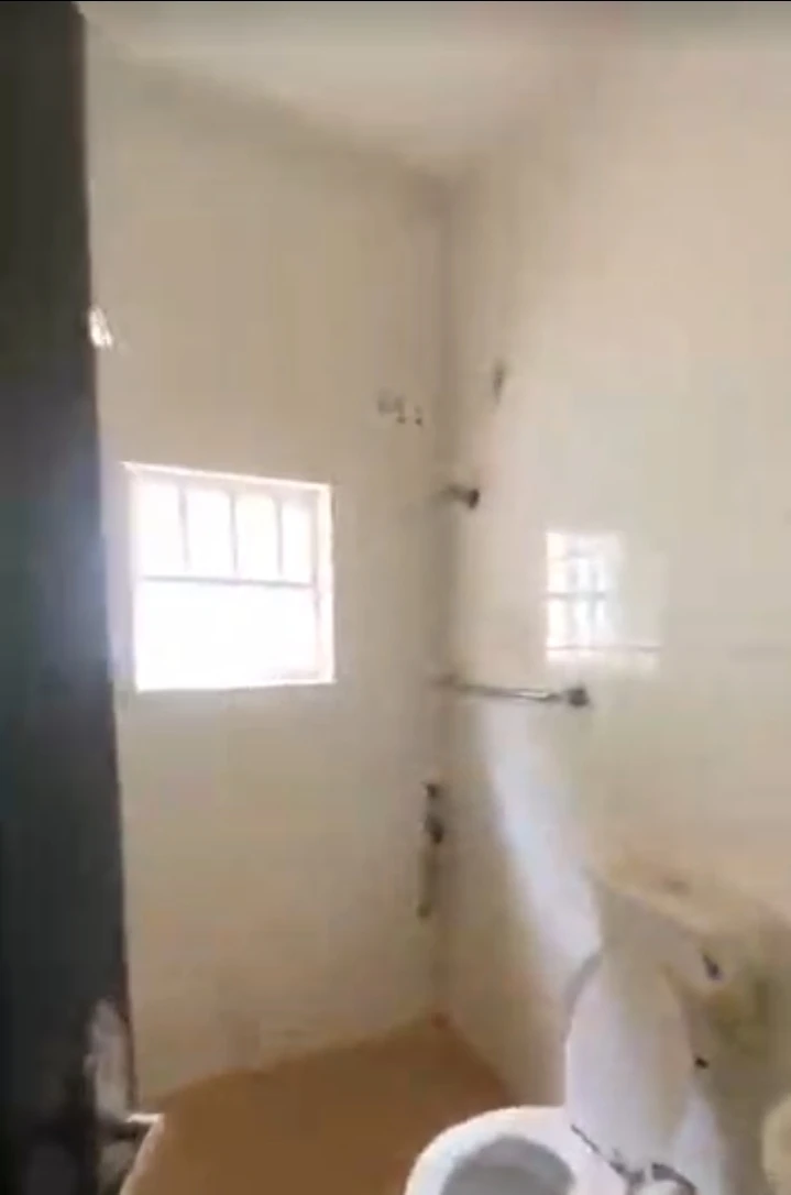 4 Bedroom Flat for Rent in THINKERS CORNER, Enugu - Image 1