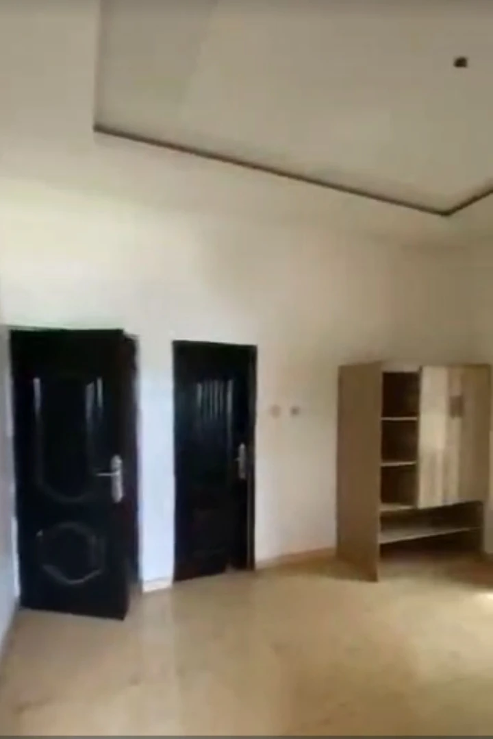 4 Bedroom Flat for Rent in THINKERS CORNER, Enugu - Image 5