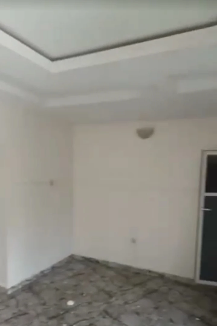 2 Bedroom Flat for Rent in PENOX OLD ROAD, Enugu - Image 6