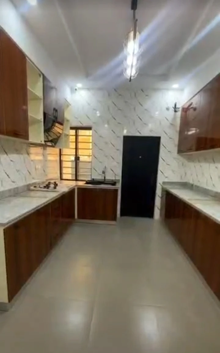 Duplex for Sale in Valley Estate, Enugu - Image 5