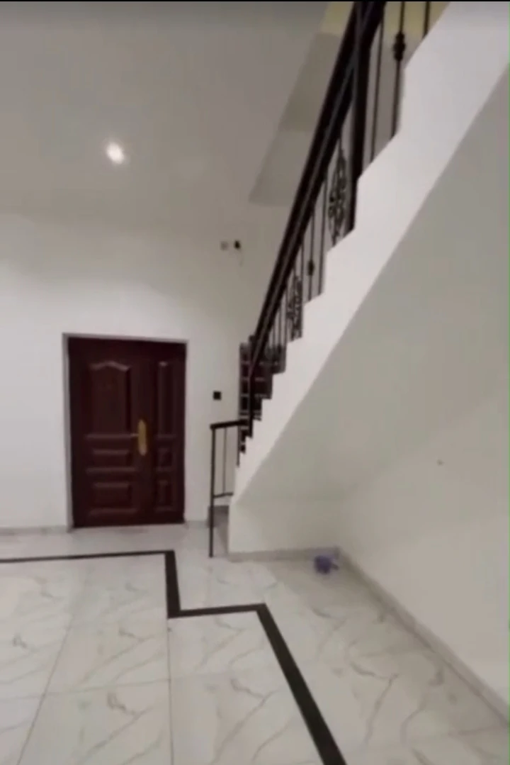 Duplex for Rent in Eneka link road, Rivers - Image 2