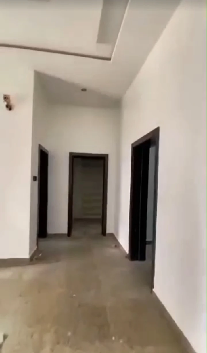 Duplex for Sale in Eliozu, Rivers - Image 3