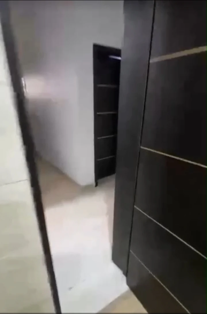 2 Bedroom Flat for Rent in Odili Road, Rivers - Image 3