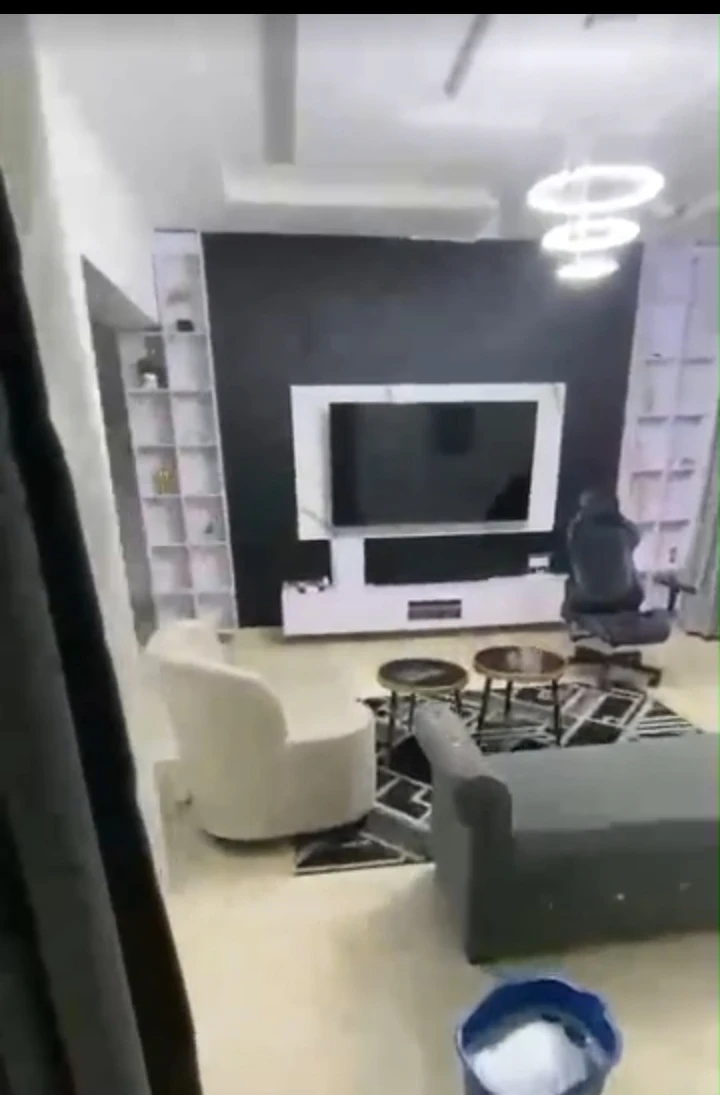 2 Bedroom Flat for Rent in Odili Road, Rivers - Image 6