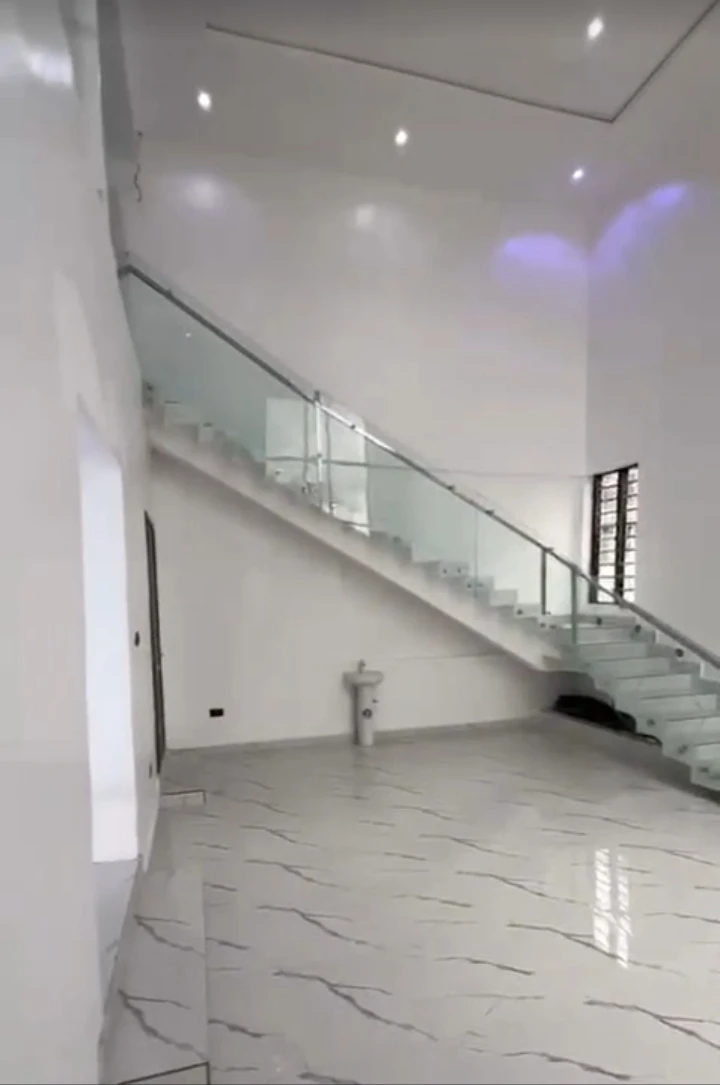 Pent-House for Sale in Almond garden, Rivers - Image 6