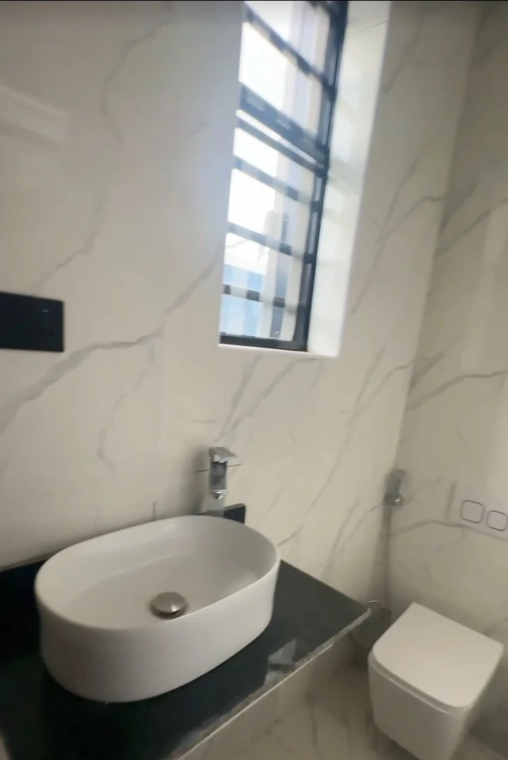 Duplex for Sale in WTC, Enugu - Image 4