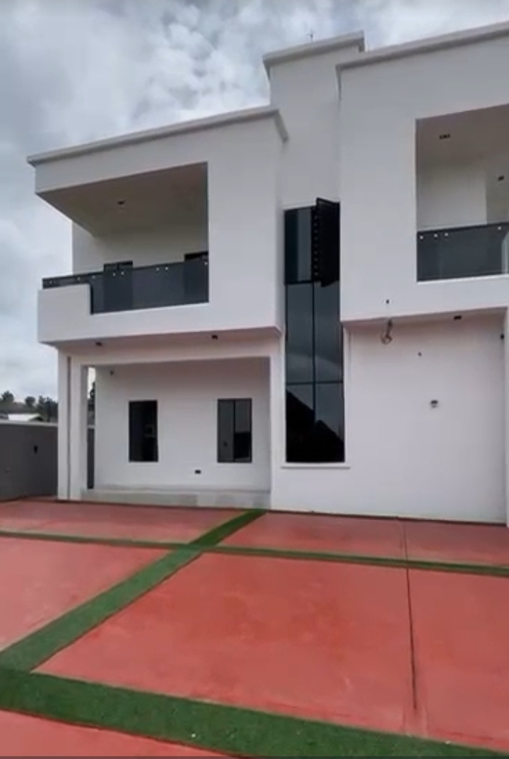 Duplex for Sale in Valley Estate, Enugu - Image 3