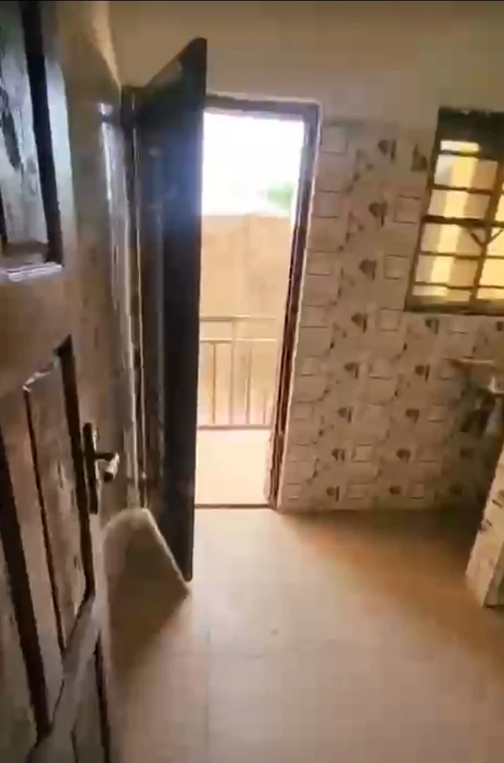 2 Bedroom Flat for Rent in THINKERS CORNER, Enugu - Image 6