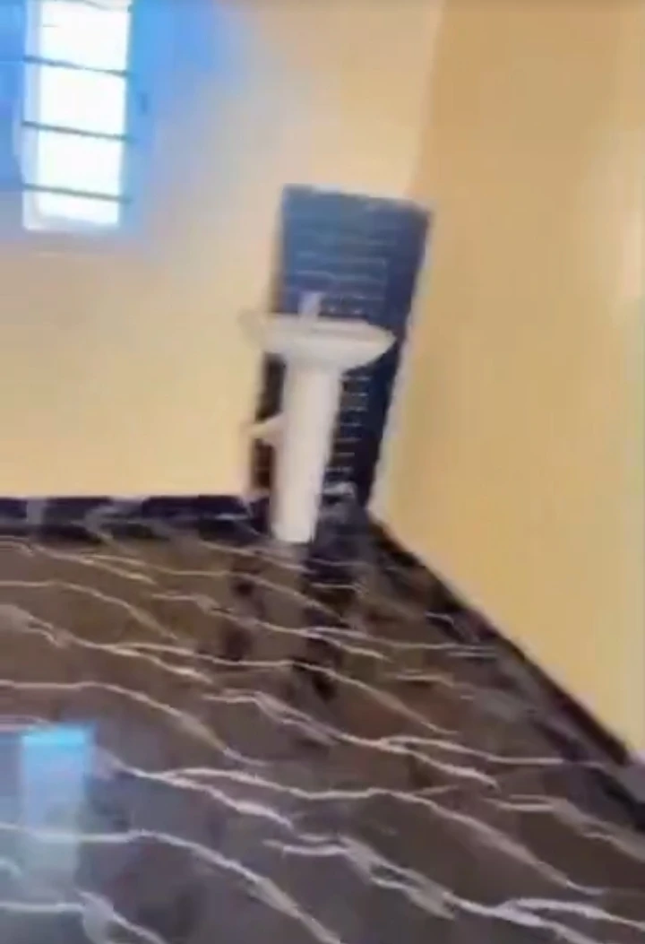 2 Bedroom Flat for Sale in TRANS-EKULU, Enugu - Image 4