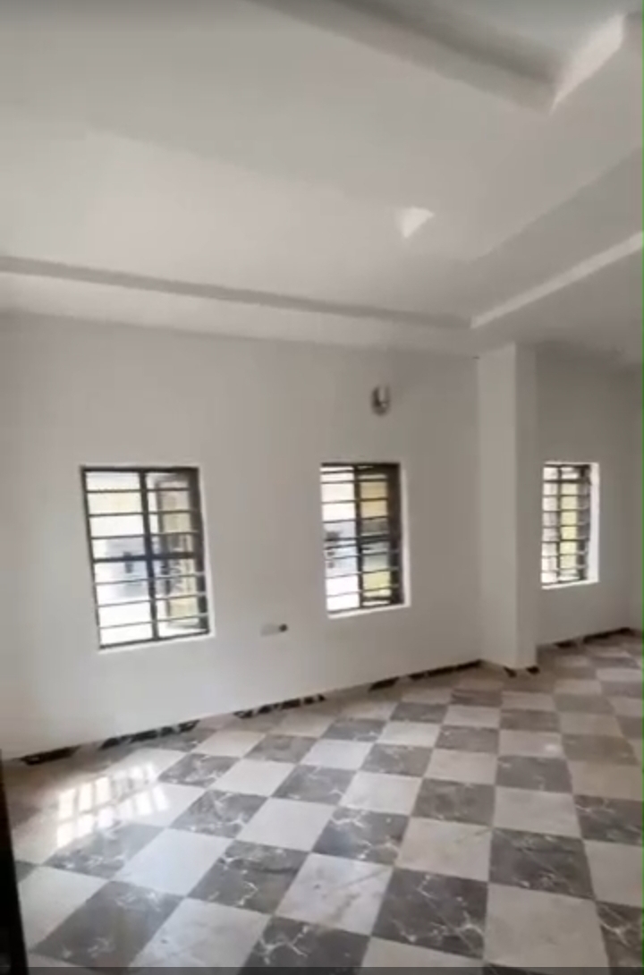 Bungalow for Sale in New GRA, Enugu - Image 1