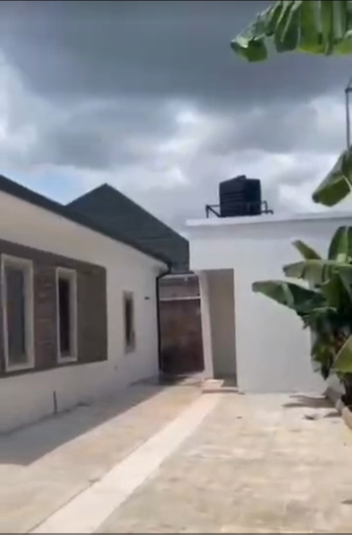 Bungalow for Sale in New GRA, Enugu - Image 4