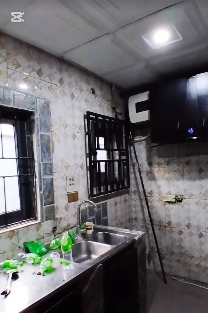 Bungalow for Sale in SARS Road, Rivers - Image 5