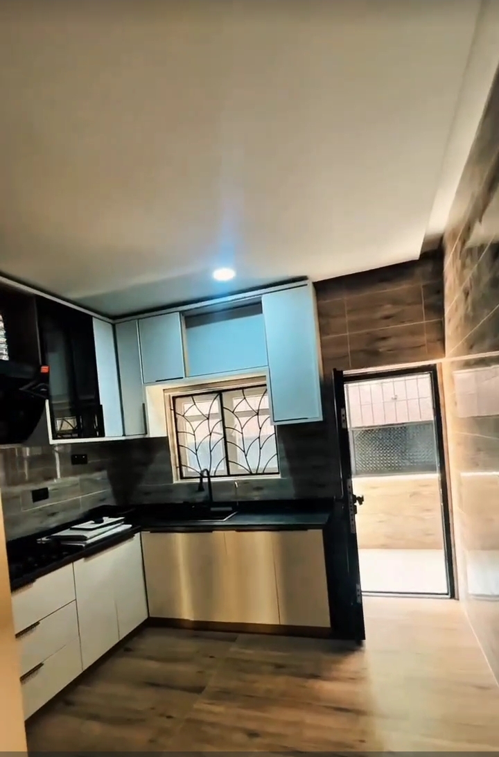 Duplex for Sale in Odili Road, Rivers - Image 3