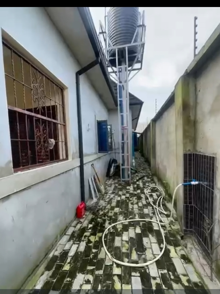 Bungalow for Sale in SARS ROAD, Rivers - Image 1