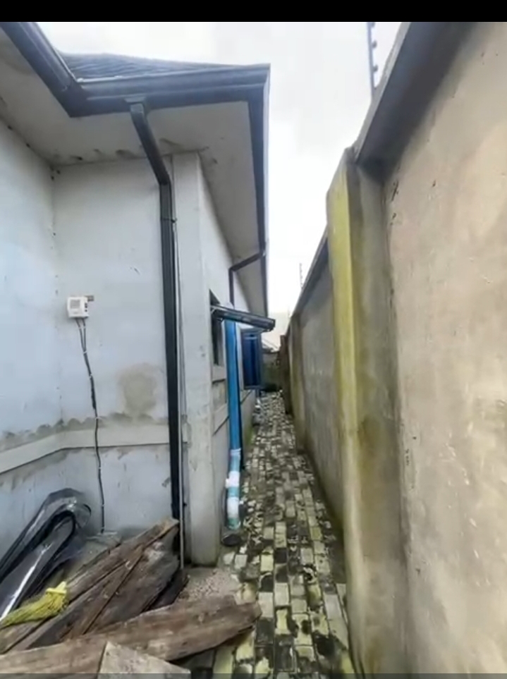 Bungalow for Sale in SARS ROAD, Rivers - Image 3