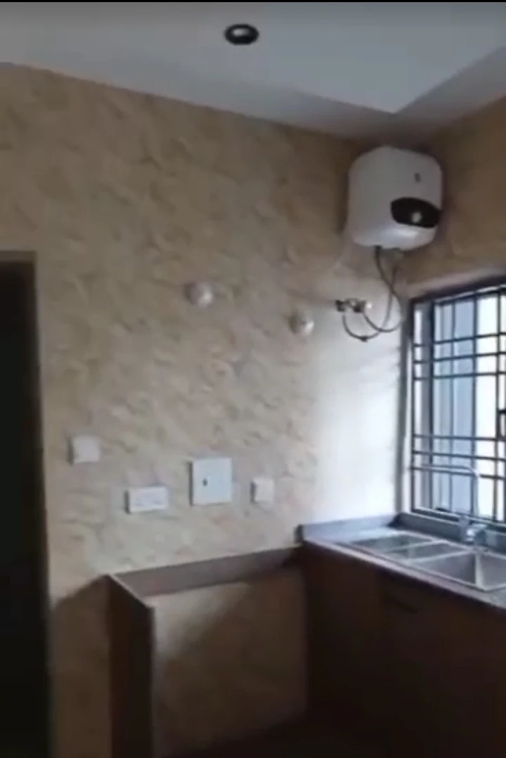 2 Bedroom Flat for Sale in Asokoro Extension, Abuja - Image 1