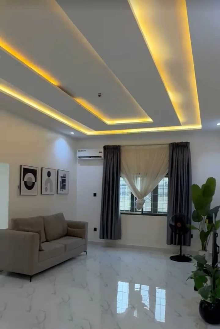 Bungalow for Sale in LUGBE, Abuja - Image 6