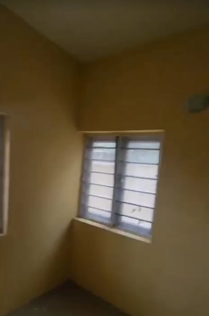 2 Bedroom Flat for Sale in Army checkpoint, Enugu - Image 6