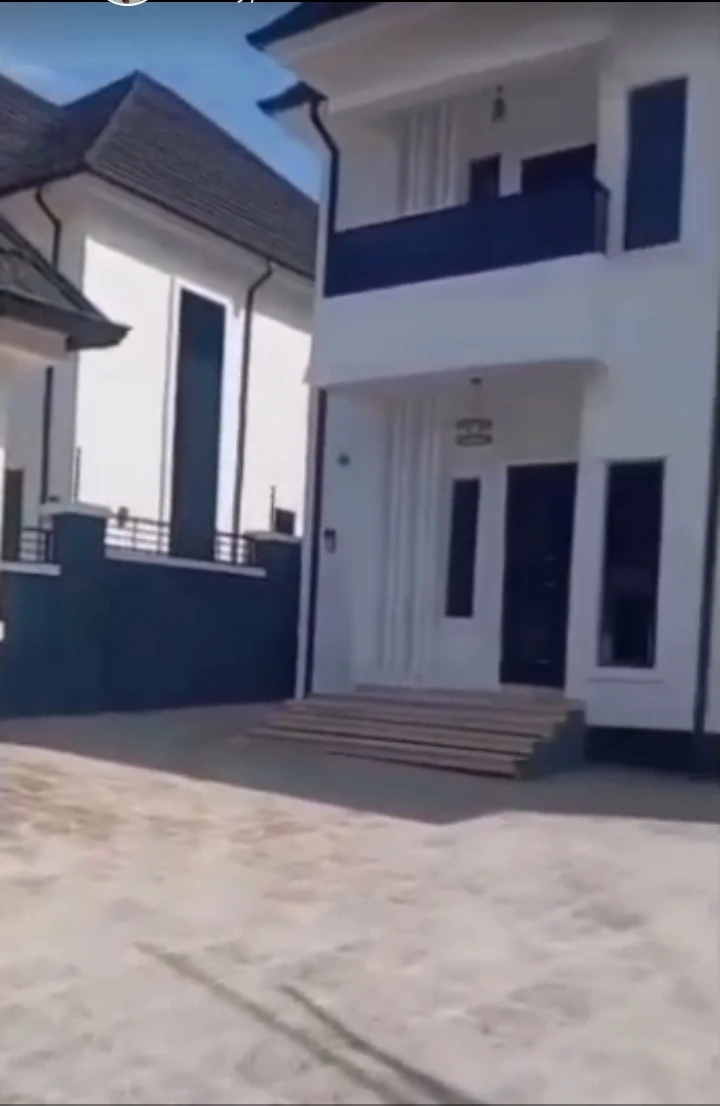Duplex for Sale in Valley Estate, Enugu - Image 1