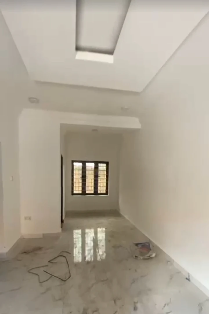 2 Bedroom Flat for Rent in THINKERS CORNER, Enugu - Image 5