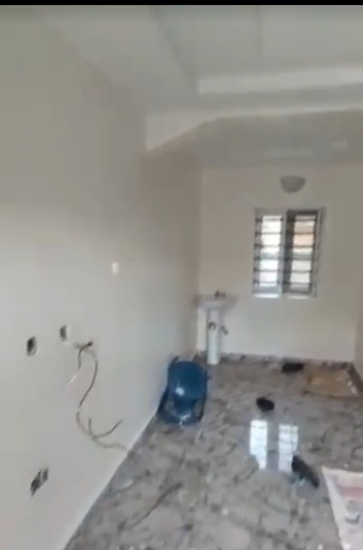 2 Bedroom Flat for Rent in THINKERS CORNER, Enugu - Image 5