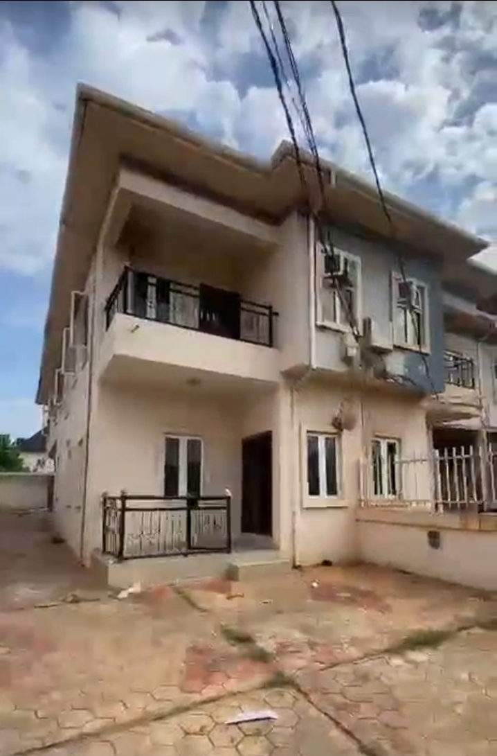 3 Bedroom Flat for Rent in THINKERS CORNER, Enugu - Image 2