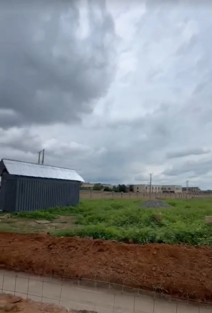 Land for Sale in AIRPORT ROAD, Enugu - Image 1