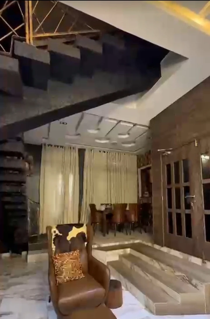 Duplex for Sale in Odili Road, Rivers - Image 4