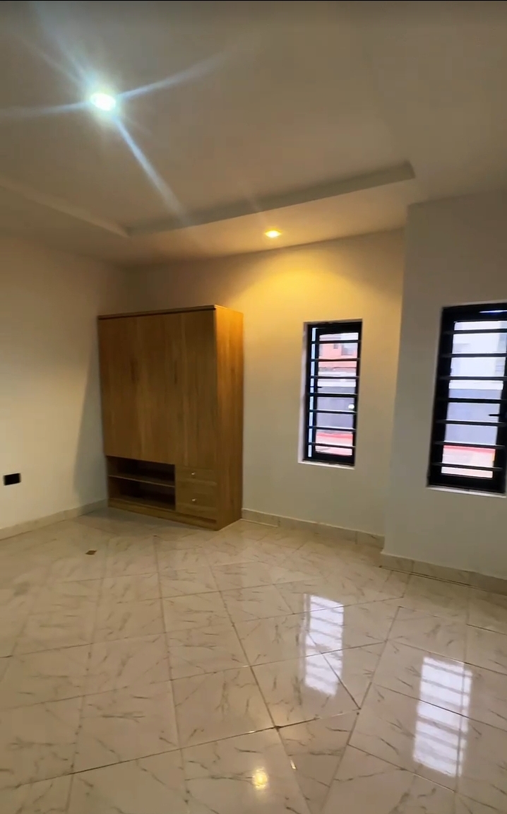 Duplex for Sale in NEW GRA, Enugu - Image 2