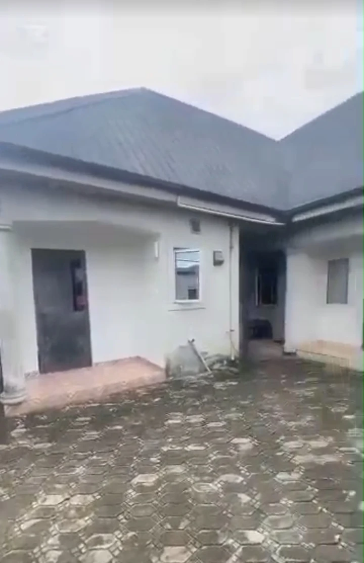 SelfContain for Sale in Off odilli Road, Rivers - Image 1