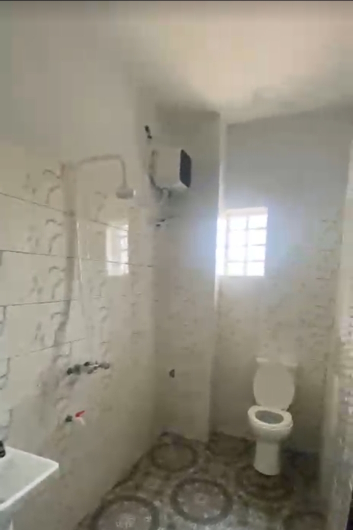 2 Bedroom Flat for Rent in THINKERS CORNER, Enugu - Image 5