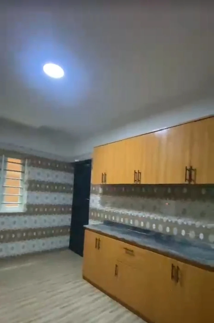 2 Bedroom Flat for Rent in THINKERS CORNER, Enugu - Image 6