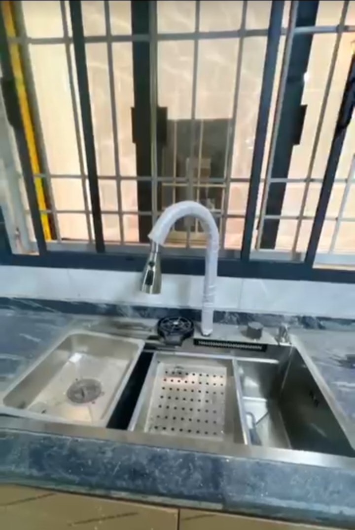 Duplex for Sale in GWARINPA, Abuja - Image 2