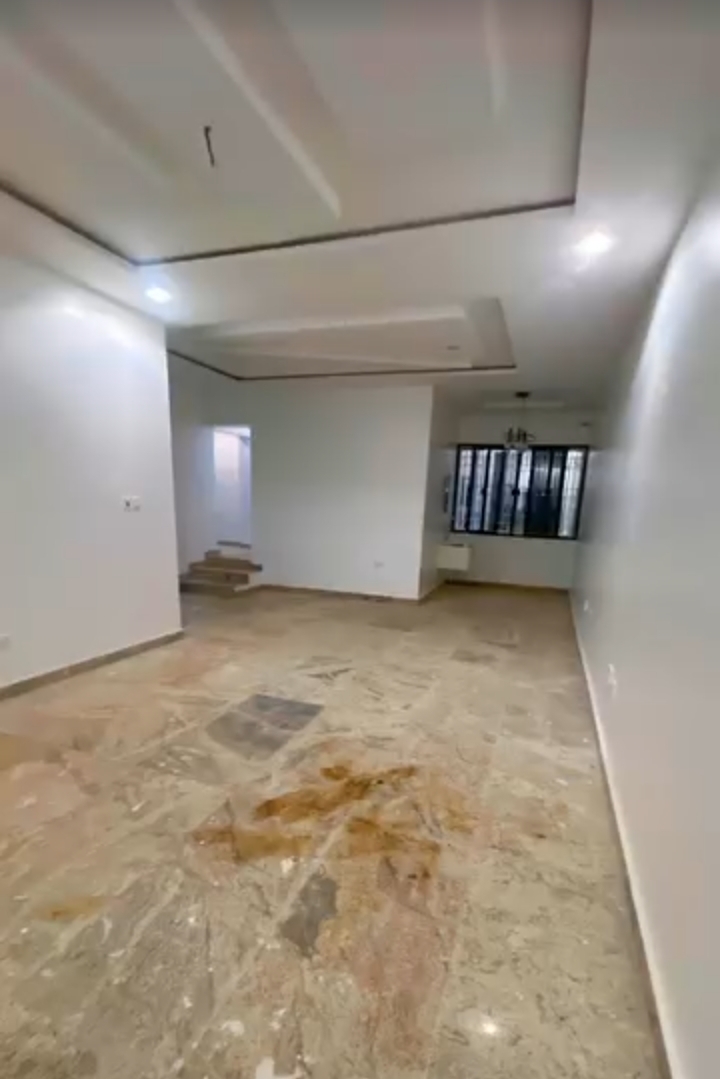 Duplex for Sale in GWARINPA, Abuja - Image 3