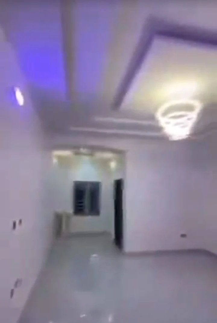 2 Bedroom Flat for Rent in Diamond Estate, Enugu - Image 3