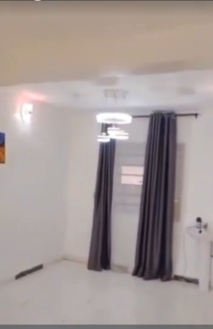 2 Bedroom Flat for Rent in LOMALINDER EXTENSION, Enugu - Image 3