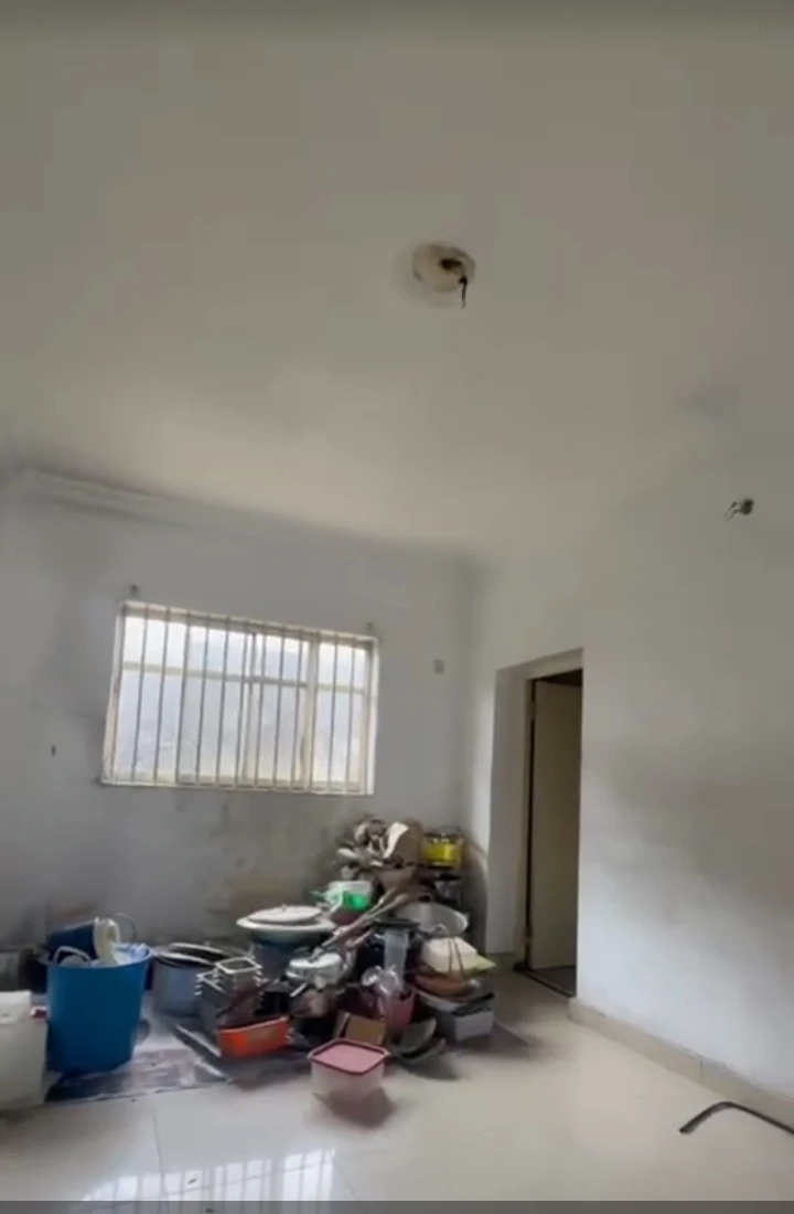 3 Bedroom Flat for Sale in GRA, Rivers - Image 2