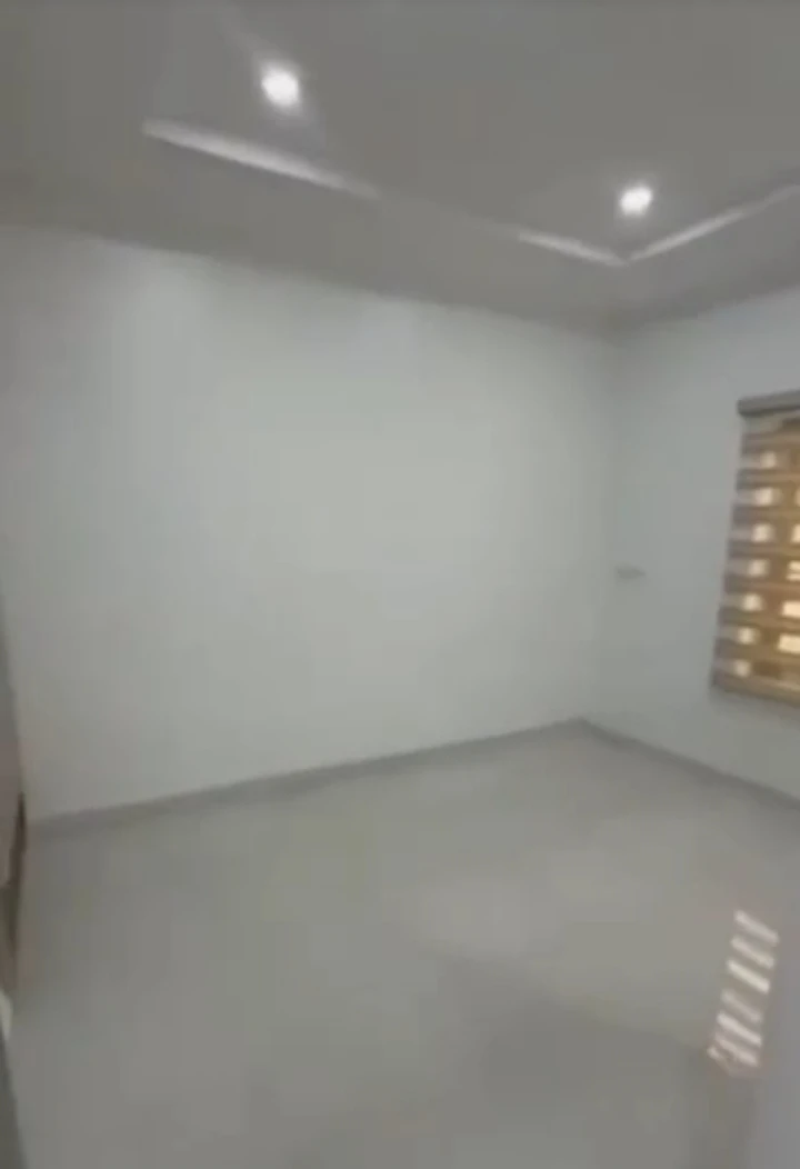 Bungalow for Sale in HOSSANA ESTATE, Enugu - Image 4