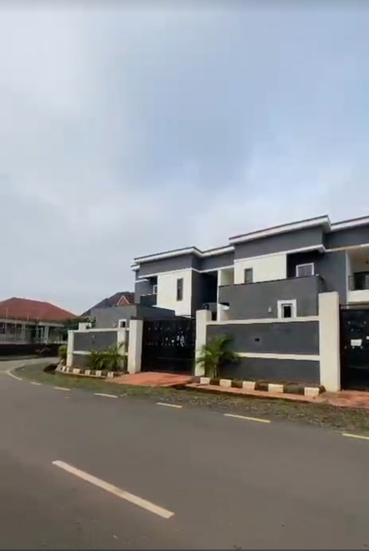 Duplex for Sale in THINKERS CORNER, Enugu - Image 2