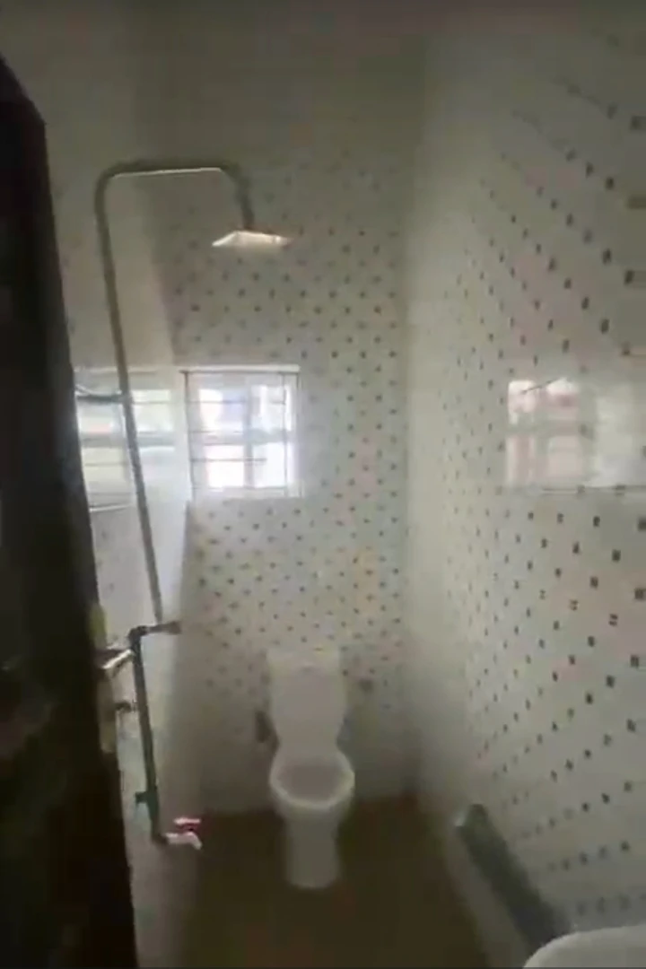2 Bedroom Flat for Rent in THINKERS CORNER, Enugu - Image 4