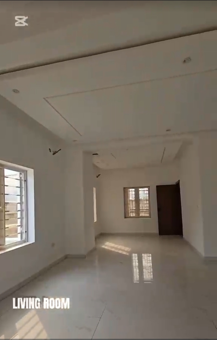 Duplex for Sale in REEF COURT, Rivers - Image 5