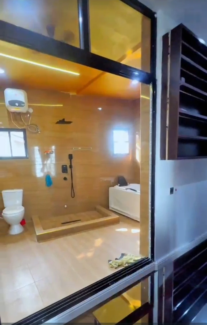 1 Bedroom Flat for Sale in ABULOMA, Rivers - Image 3