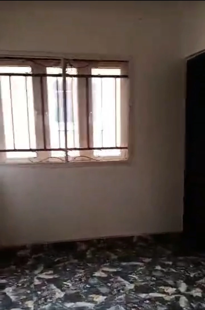 2 Bedroom Flat for Rent in PREMIER LAYOUT, Enugu - Image 3