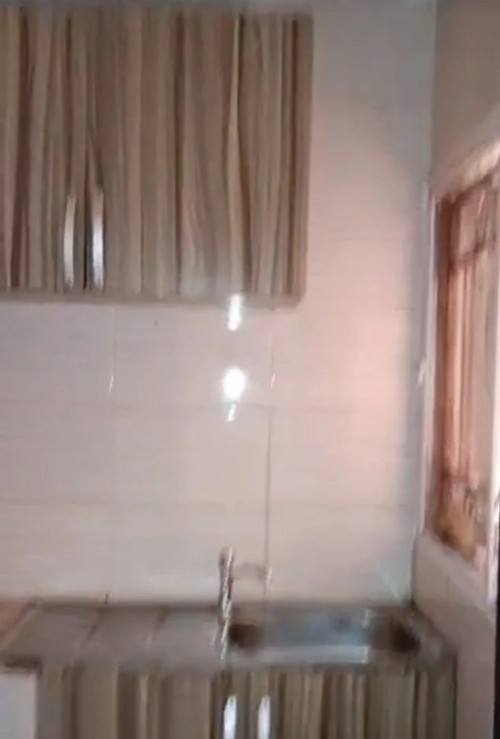 2 Bedroom Flat for Rent in PREMIER LAYOUT, Enugu - Image 4
