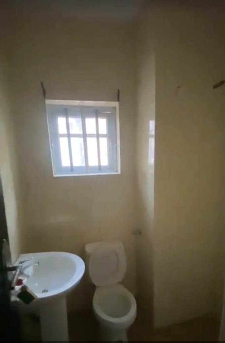 3 Bedroom Flat for Rent in THINKERS CORNER, Enugu - Image 6