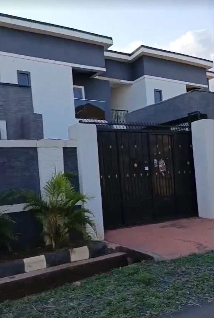 Duplex for Sale in THINKERS CORNER, Enugu - Image 1