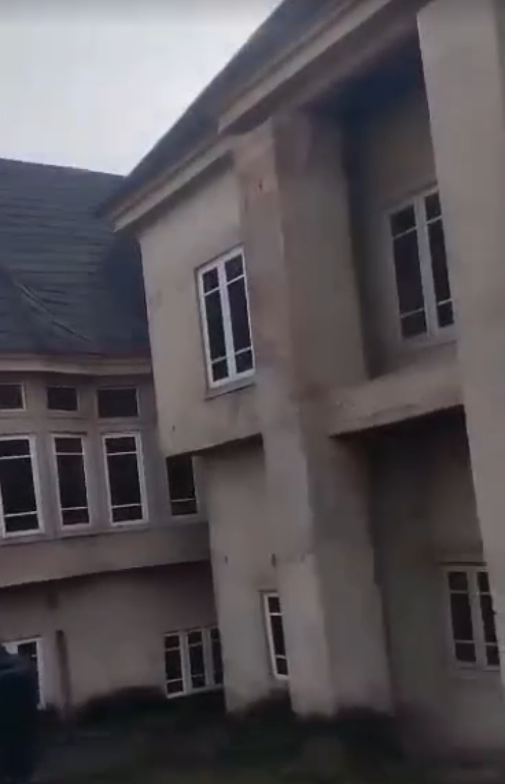 Duplex for Sale in DIAMOND ESTATE, Enugu - Image 3