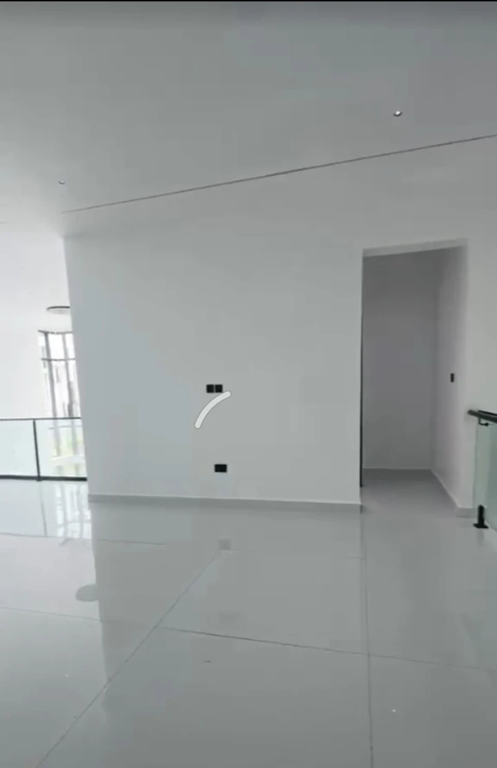 Duplex for Sale in OLD GRA, Enugu - Image 3