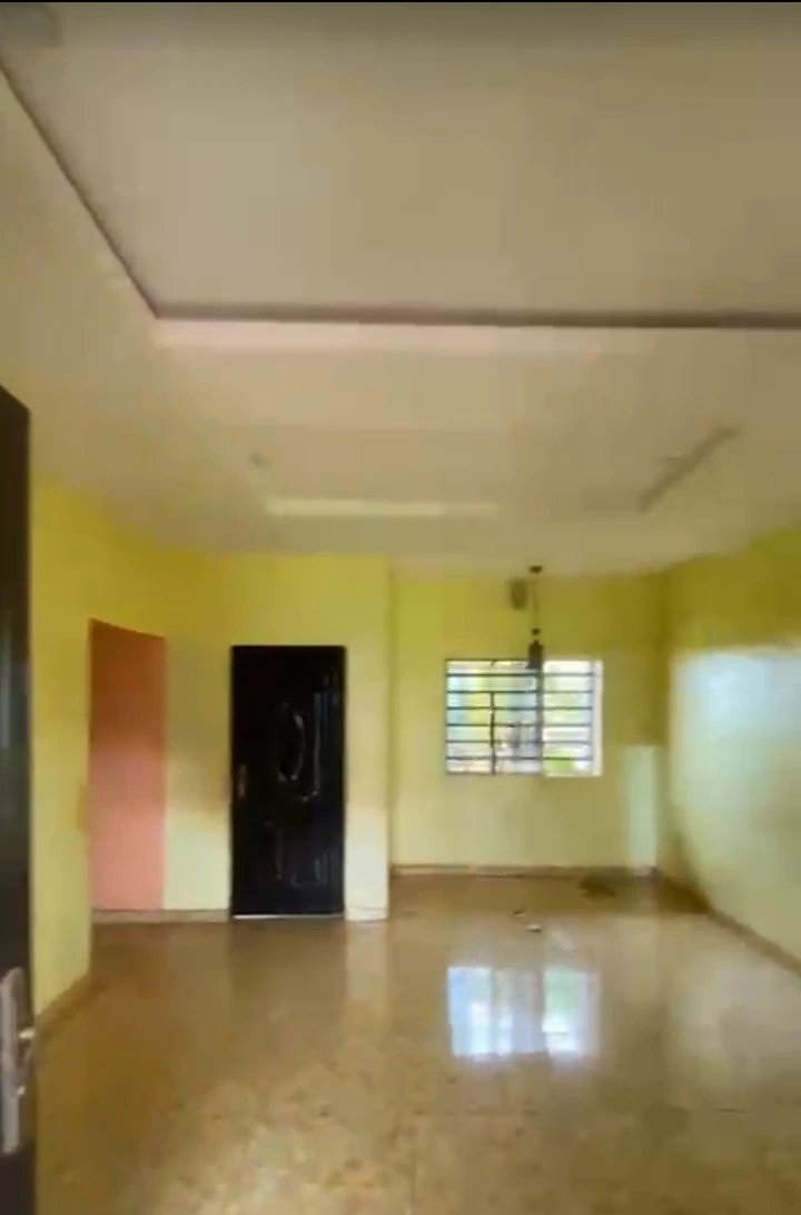 2 Bedroom Flat for Rent in THINKERS CORNER, Enugu - Image 5